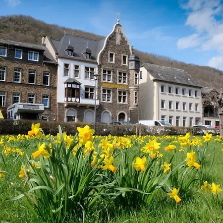 Ferienhaus Moselkern 摩泽尔肯